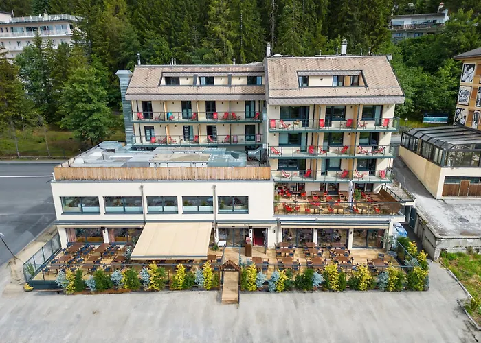 Alaia Lodge